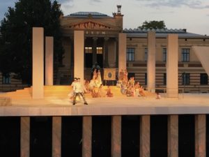 scénographie en extérieur, AïDA, Mecklenburgisches Saatstheather Schwerin 2016